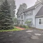 Spacious Tobyhanna Home With Lake Access And Fire Pit!